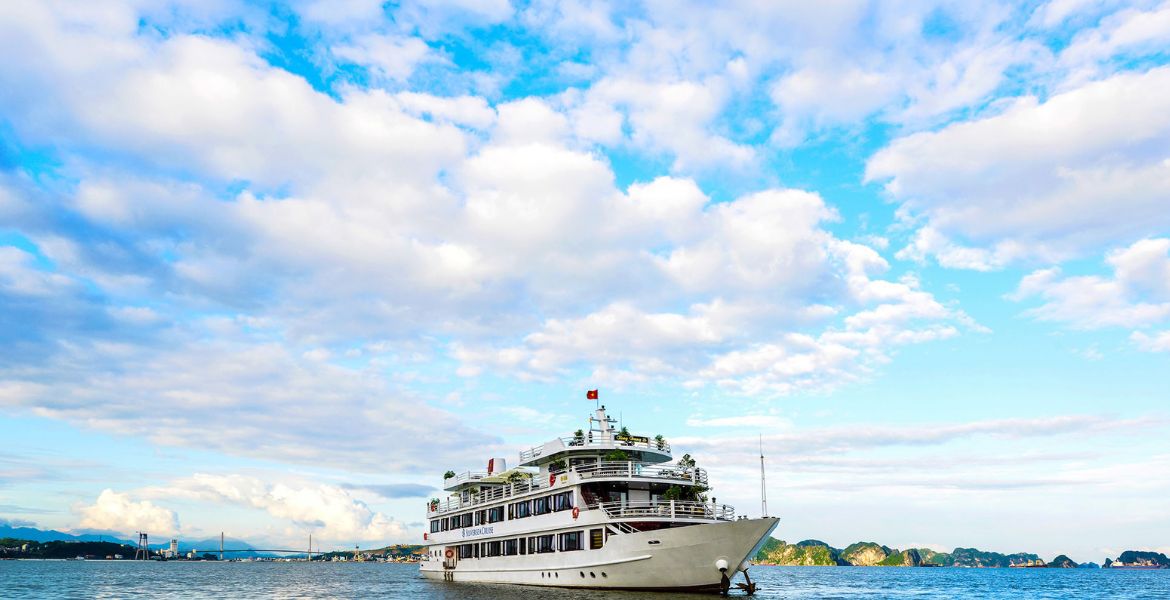 Swan Cruises Halong