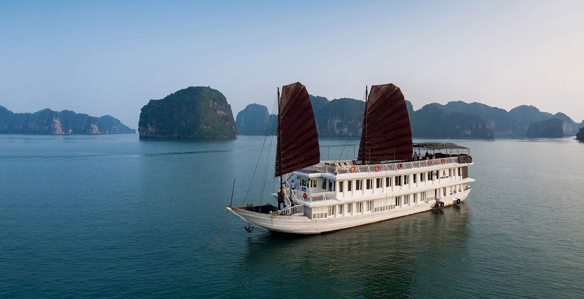 Garden Bay Legend Cruise