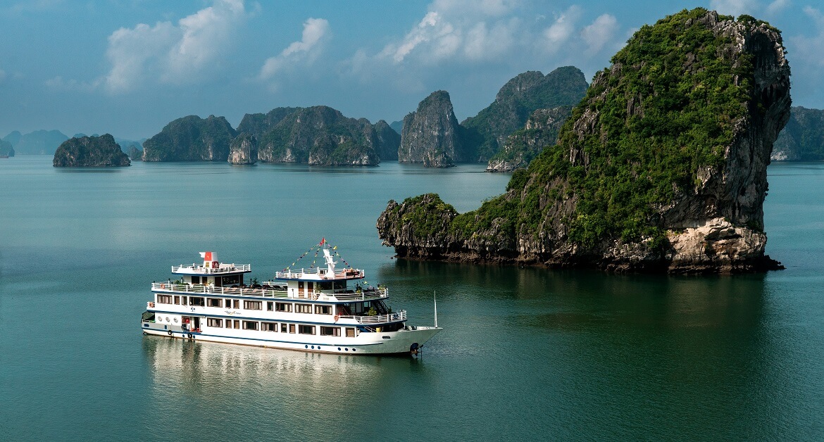 Swan Cruises Halong