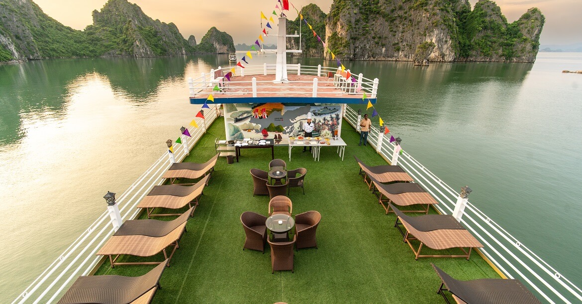 Swan Cruises Halong